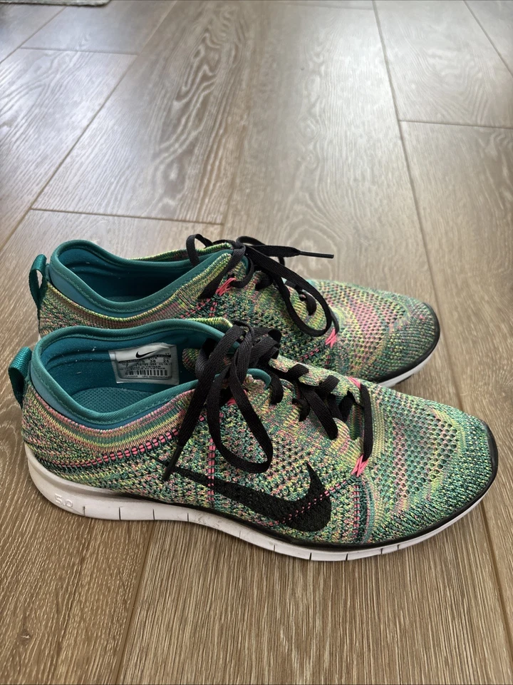 Nike Free TR Flyknit Mujer Talla US 7 UK 4.5 Zapatos para Correr Tenis Foto 4 de 4