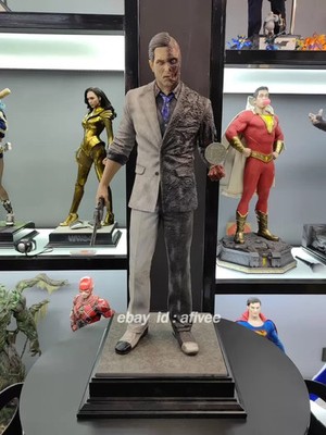 Prime 1 Studio MMDC11 Two-Face / Harvey Dent 1/3 Scale Collectible Figure Statue