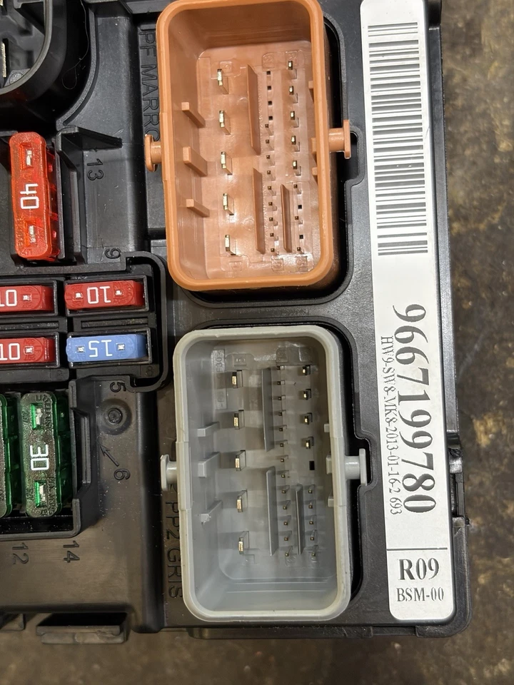 BSM 9667199780 R09 6500HW PEUGEOT 207 CITROEN C4 PSA Boitier servitude moteur - Photo 2/2