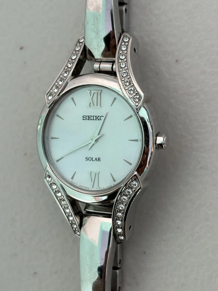 Seiko Solar Swarovski Crystal Ladies Watch 28mm MOP Dial Silver Tone V1150AZ0 - image 4 of 4
