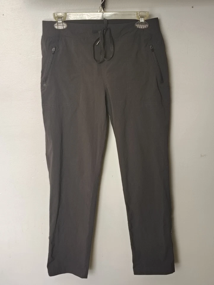 Pantalones de nailon convertibles Marika para mujer talla pequeña gris Foto 2 de 4