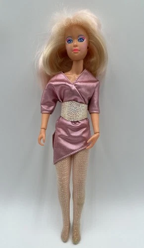 Vintage 1985 Hasbro Jem Jerrica Doll Barbie 13” Tall - Jem & The Holograms Works