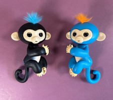 WowWee Fingerlings Interactive Baby Monkeys Lot of 2 - Finn Black Boris