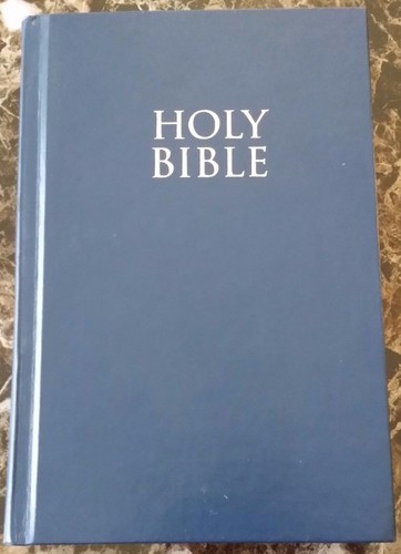 holy bible by zondervan publishing staff (2011 / hardcover)