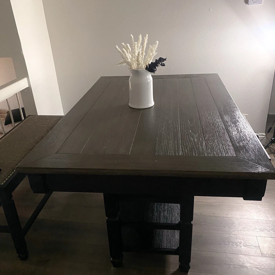 Wooden kitchen room set: counter height table,4 chairs,1 bench.Good Condition. - Image 3 of 4