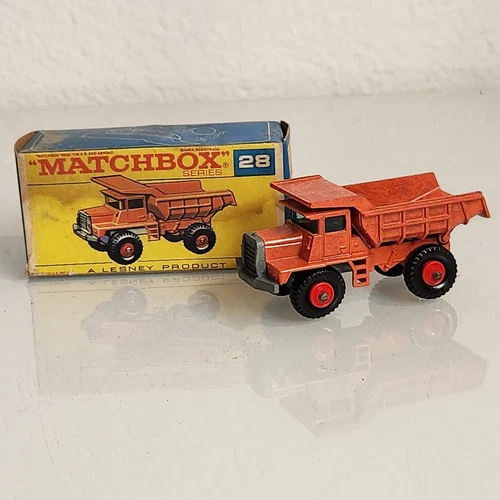 Vintage Matchbox Lesney #28 Mack Dump Truck 1968 England LOOSE WHEELS ROUGH BOX