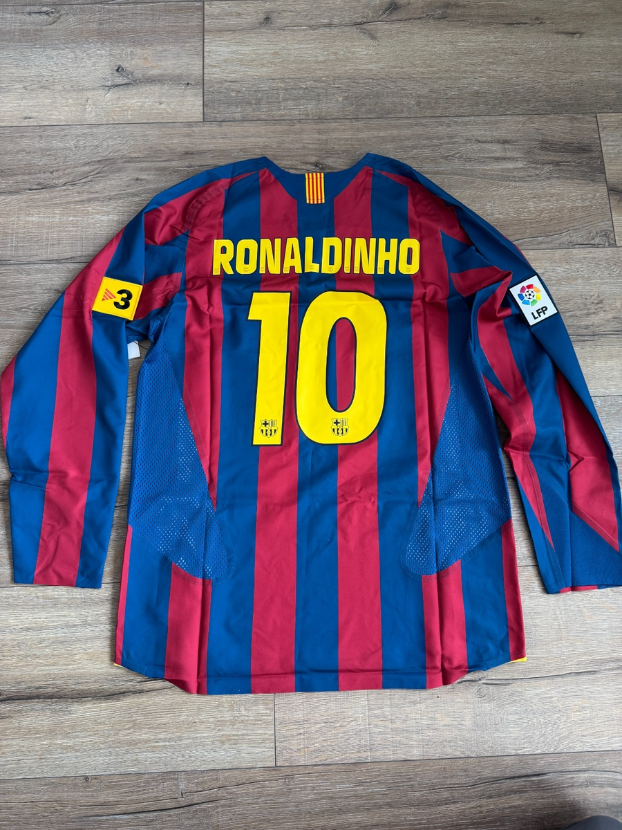 Nike FC Barcelona Reissue 2005/06 Ronaldinho Home Jersey Size L