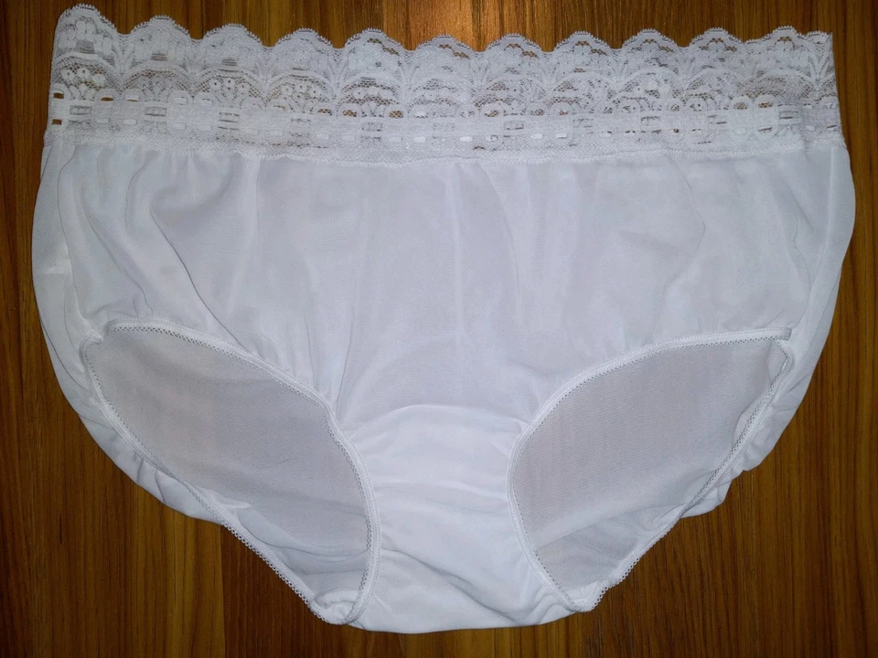 Bragas de bikini Olga blancas secretas abrazo sedoso vieira encaje ribete hongo refuerzo 3X Foto 3 de 4