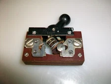 ANTIQUE ARROW H&H BALL SWITCH   P/N CHH 24095-A   SPDT  5930-00-239-0383