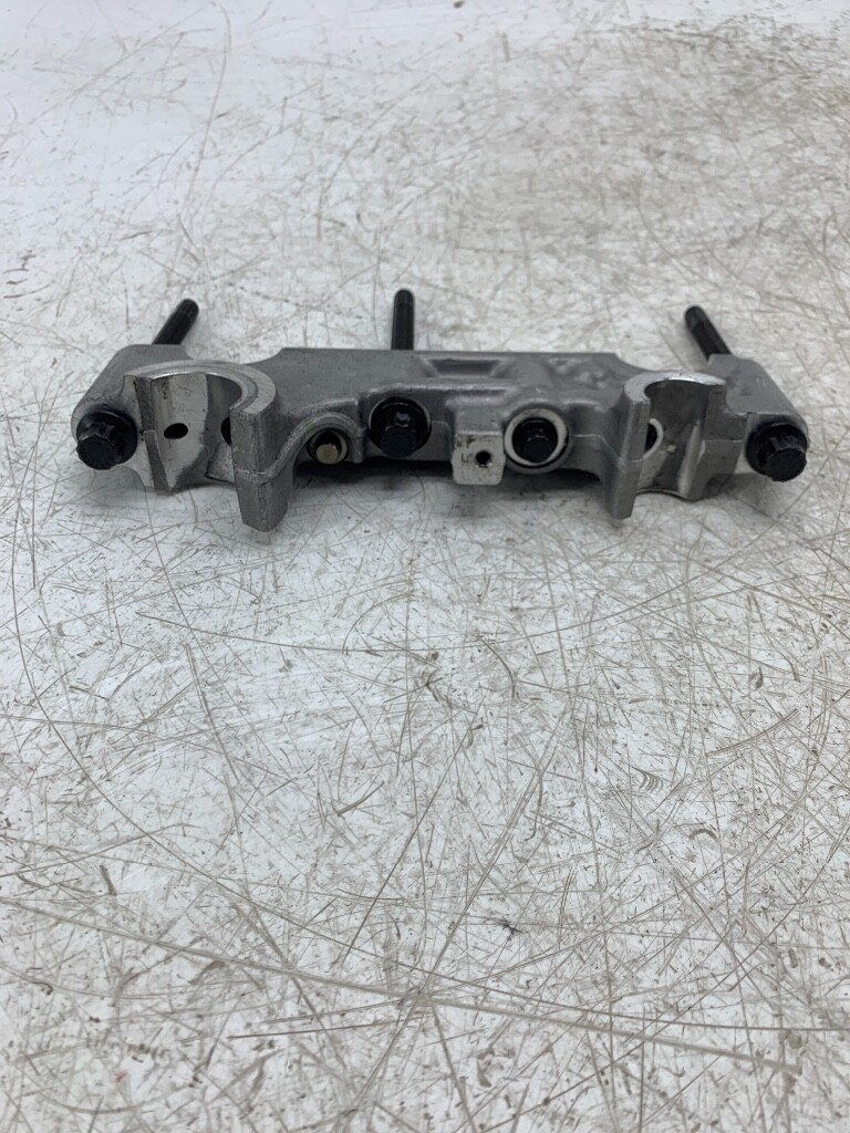 Detroit Diesel DD15 Engine Camshaft Housing Bracket DC47217 eBay