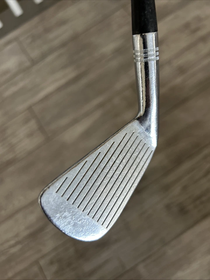Wilson Staff FG -17 Irons 1 Iron- Pitching Wedge  - Image 4 of 4