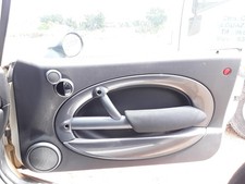 147000X T�RVERKLEIDUNG VORNE RECHTS BMW MINI 2005 54000Z 65186Y 1142226