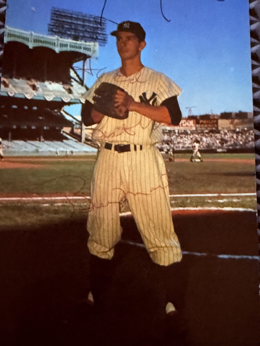 ペレ直筆サイン写真ポートレート PSA/DNAの証明書付 Billy Martin Signed Autograph 1953-55 Dormand Postcard New York