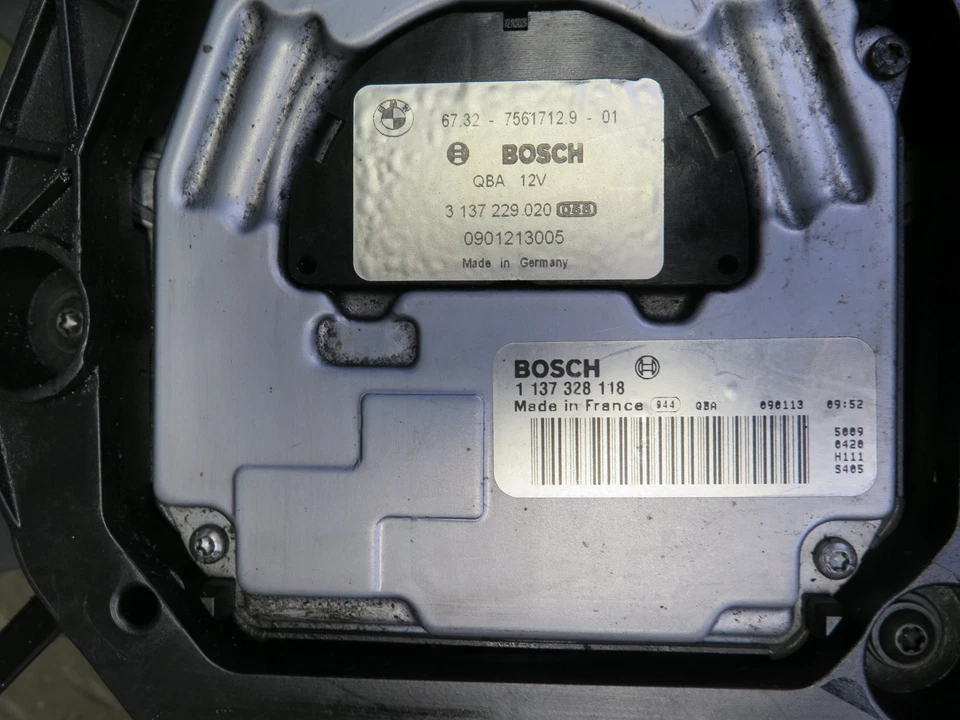 07-13 BMW E90 E92 E93 335i N54 VENTILADOR DE REFRIGERACIÓN DEL MOTOR CUBIERTA DEL MOTOR 64K 7545366 OEM Foto 4 de 4