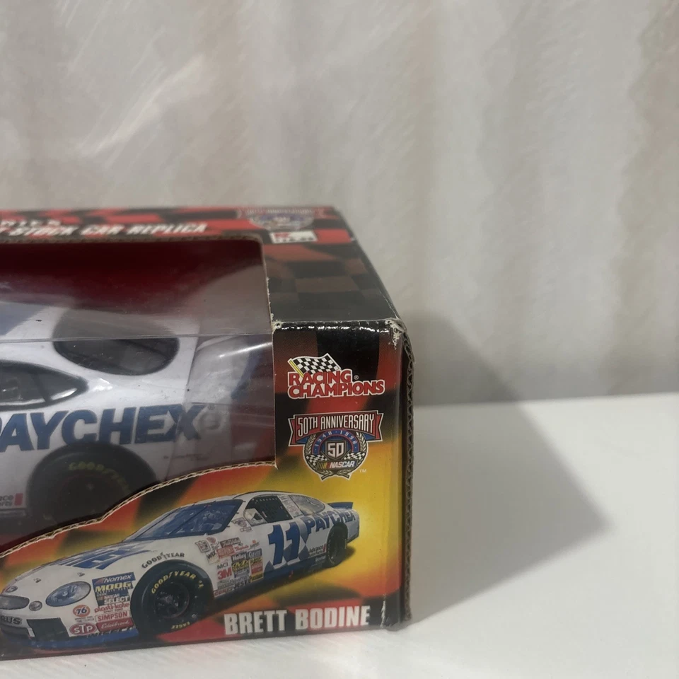 Brett Bodine #11 NASCAR PAYCHEX Driver Signature Series escala 1:24 DieCast con caja Foto 3 de 4