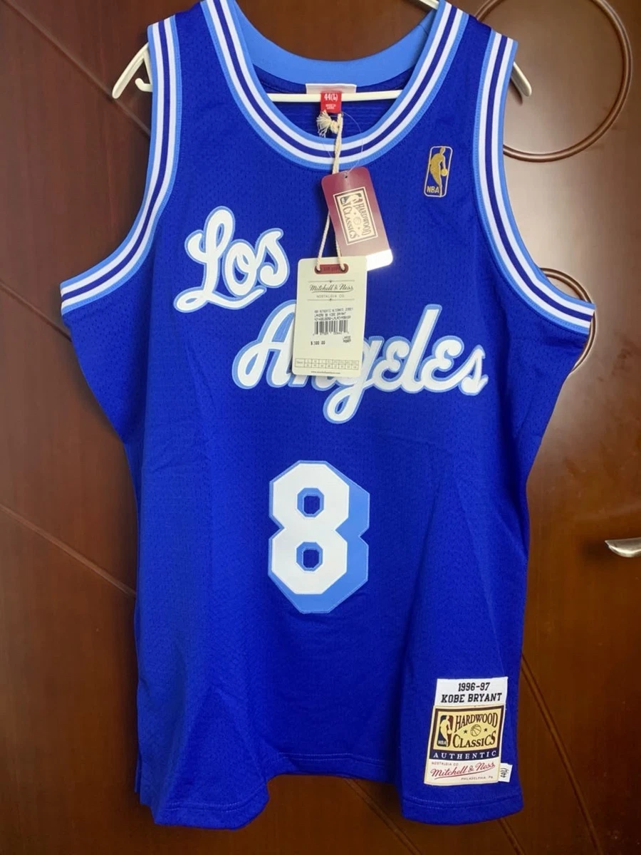 Preços baixos em Mitchell & Ness Kobe Bryant Los Angeles Lakers