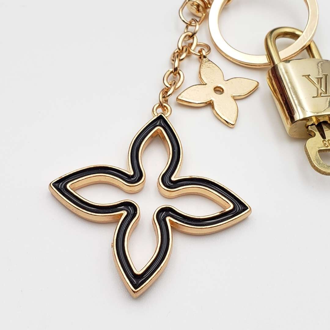 s-l1200.jpg 100% Auth Louis Vuitton Lock & Key with unbranded Bagcharm, Keycharm, Keychain main image 0