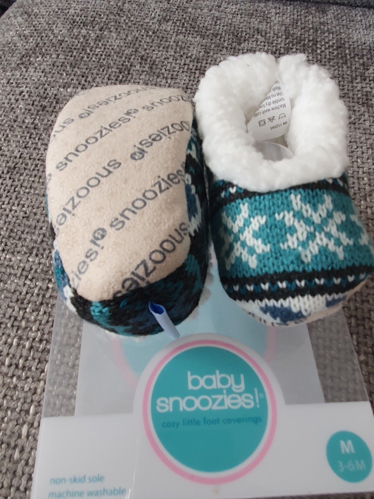 SAOLA Baby Snoozies! Pantofole bambino fodera in pile suola antiscivolo multicolore.
