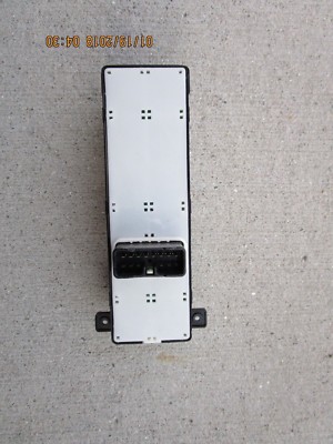 2009 2010 Hyundai Sonata Driver Side Master Power Window Switch PN  