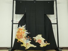 Heiwaya Kimono Luxurious black tomesode piece embroidery flower carriage
