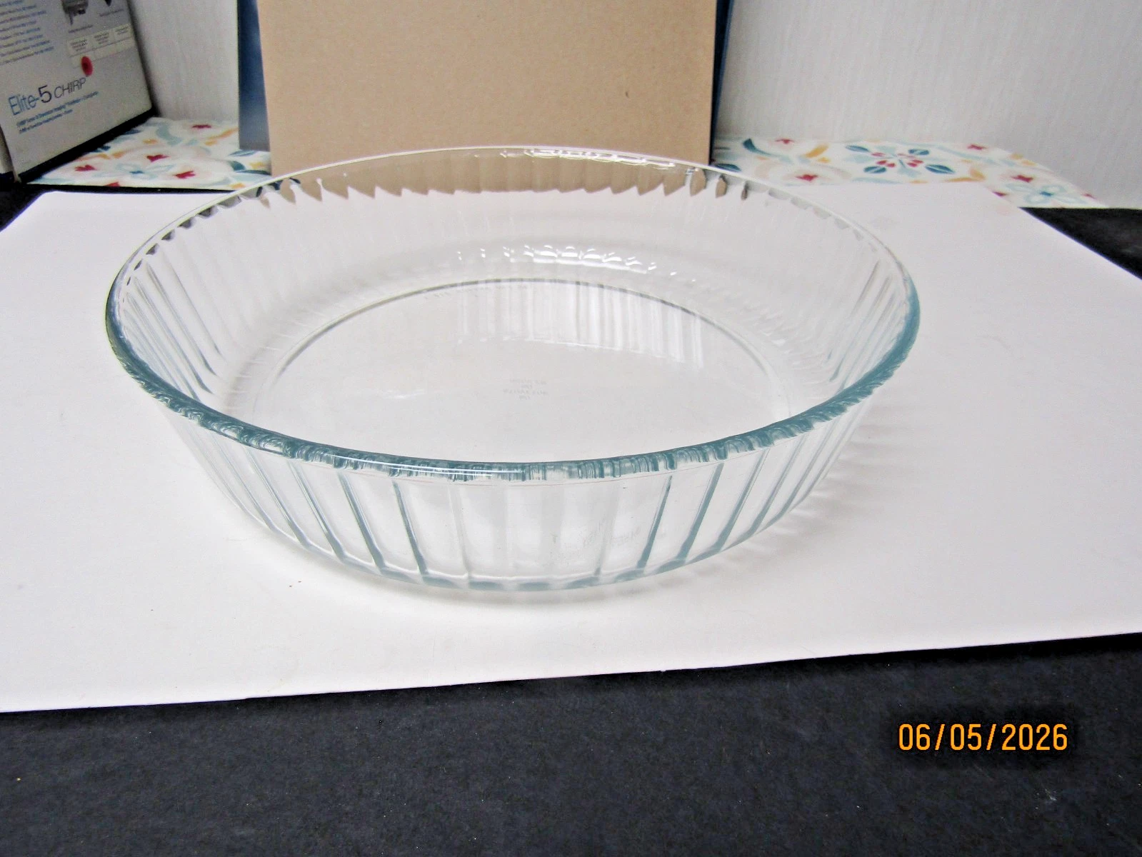 PYREX CLEAR GLASS 2.5" DEEP, 26CM (ABOUT 10.25") WIDE FLUTED ROUND BAKING DISH