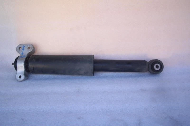 Amortiguador trasero Cadillac CT5 2020 2021 lado del pasajero derecho tracción trasera 84701678 Foto 3 de 4