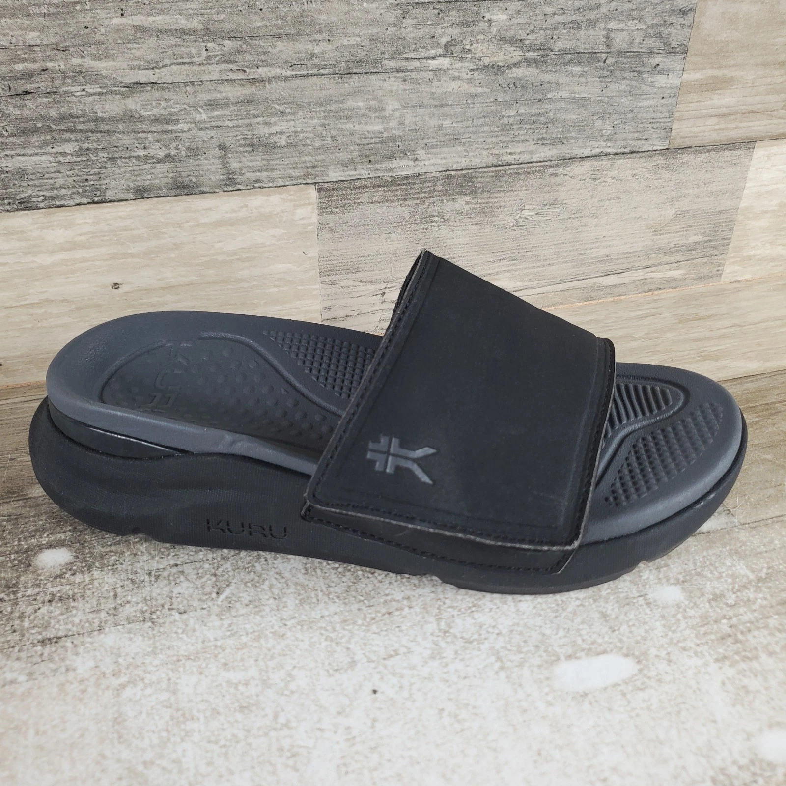 Kuru Moment Mens Slide Sandal Sz 7 Jet Black Storm Gray Leather Slip On Open Toe