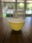 Vintage 1950's Pyrex #401 Primary YELLOW Nesting Mixing Bowl 1-1/2 Pint 1.5 Pt