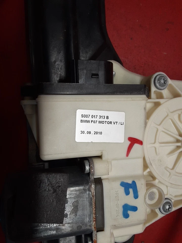 2010-2017 BMW 535i GT Window Regulator W/ Motor Assembly Front Left 51337197919 - Image 2 of 4