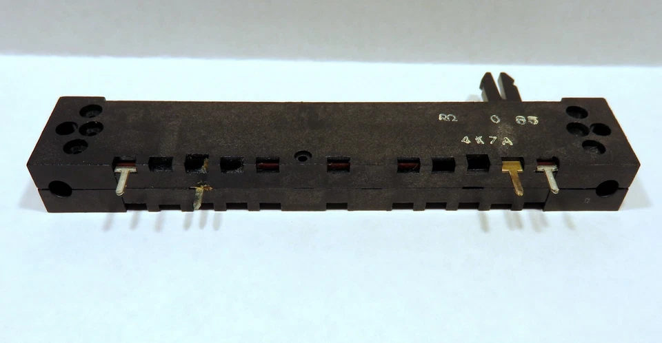 1Pc,  Slide potentiometer 4K7 , 4K7A , ROhm , Radiohm , sliding Potentiometer - Image 3 of 4