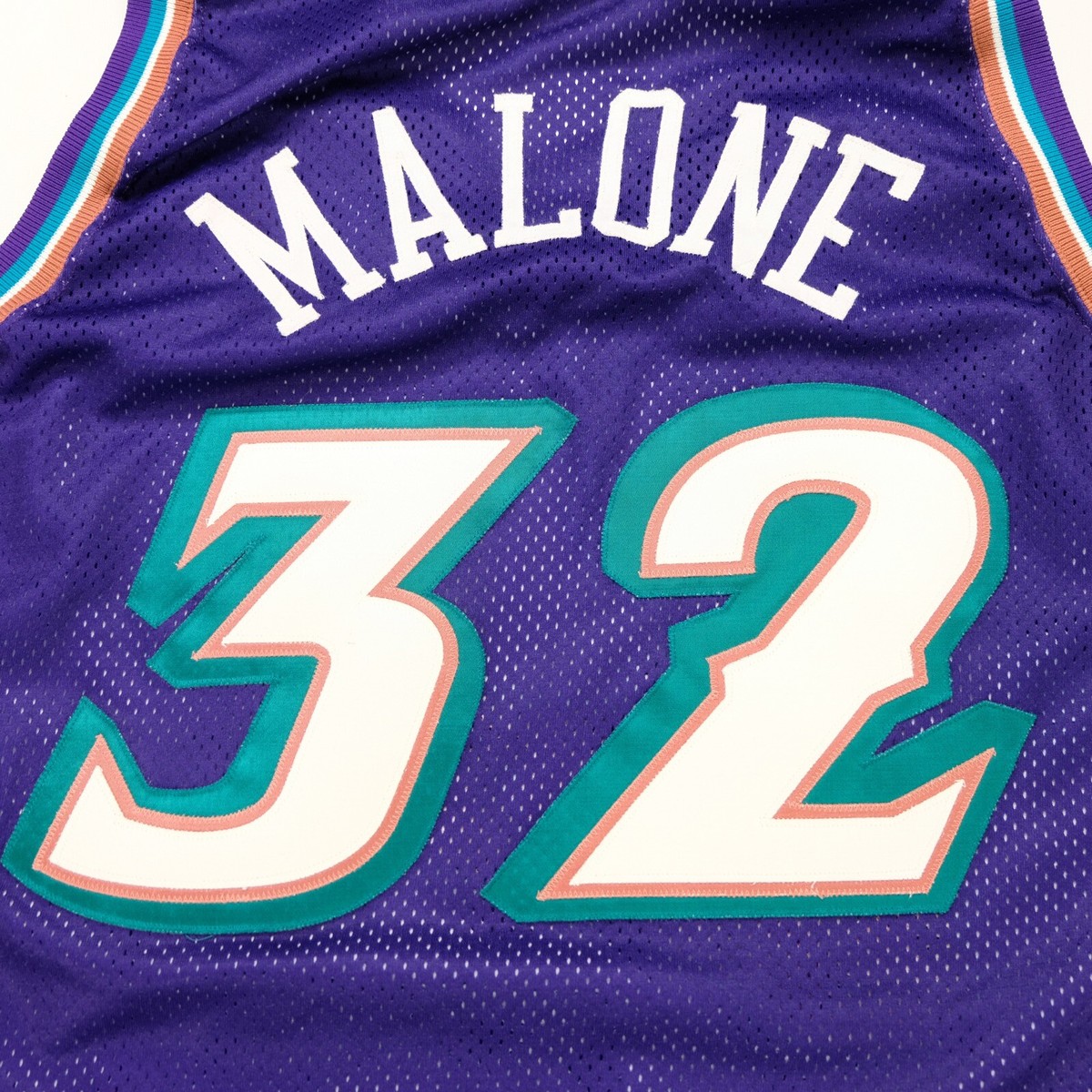 SKOOTS NBA Jazz Malone 32 リストバンド Photo2024-03-06_43826PM.jpg?v=