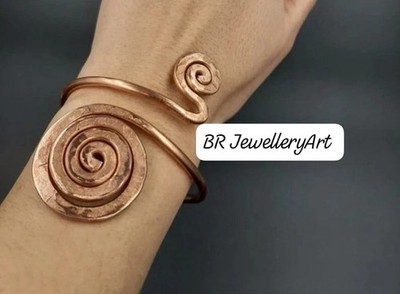 Spiral Copper Cuff - Hammered Copper Bracelet - Unique Jewelry - Adjustable
