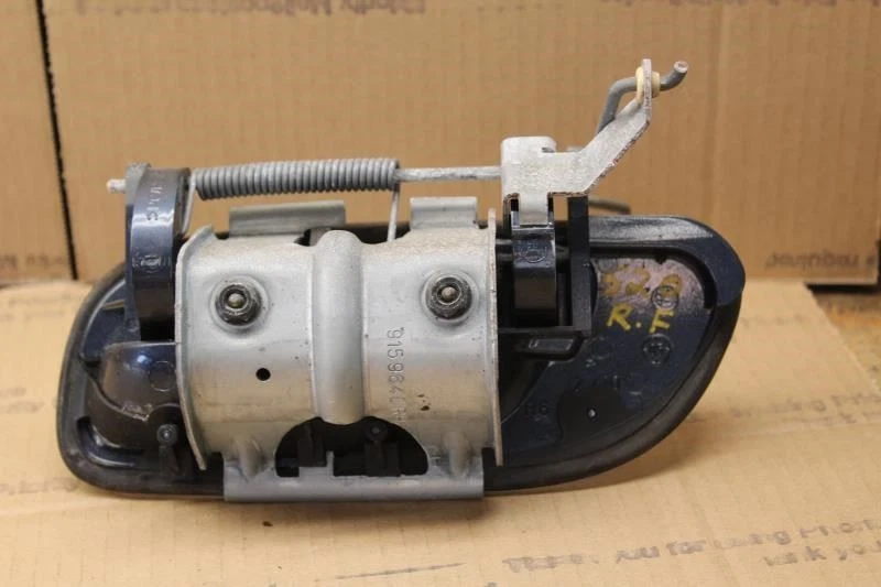 Volvo V70 2005 manija de puerta delantera lado pasajero derecho azul  Foto 3 de 4