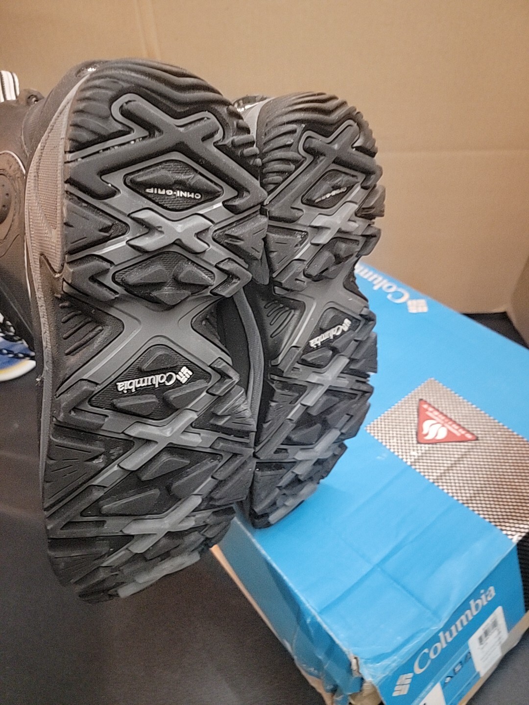 columbia techlite mens boots