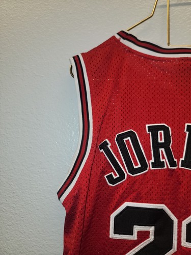 VINTAGE Michael Jordan Chicago Bulls Champion 90s Jersey W/ stitched Letters #23 - Picture 12 of 18