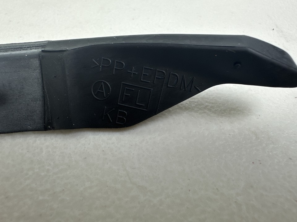 20172023 Subaru Crosstrek Impreza Front Bumper Upper Seal 57735FL01A