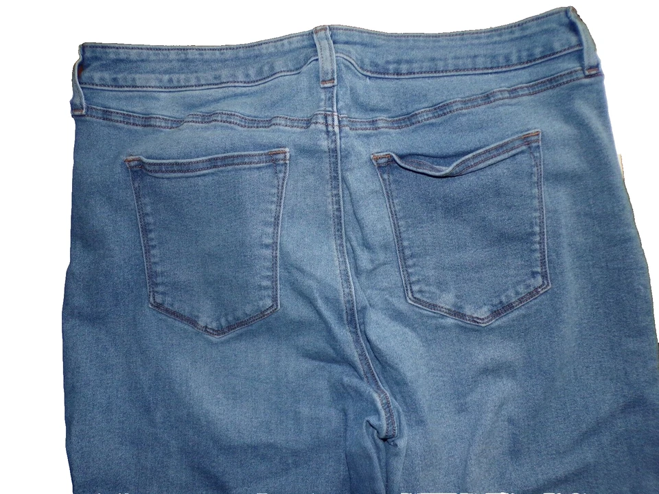 Jeans feminino Sonoma crop cutoffs reto tamanho 14R lavagem média 36/24 LB2 - Imagem 4 de 4