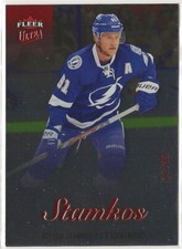2013-14 Fleer Showcase Ultra Red Medallion #17 Steven Stamkos 22/99 Tampa Bay