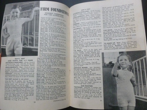 ‘VIYELLA’ KNITTING BOOK No. 3 - WOOLLIES FOR CHILDREN - 1940's Knitting Patterns - Picture 9 of 11