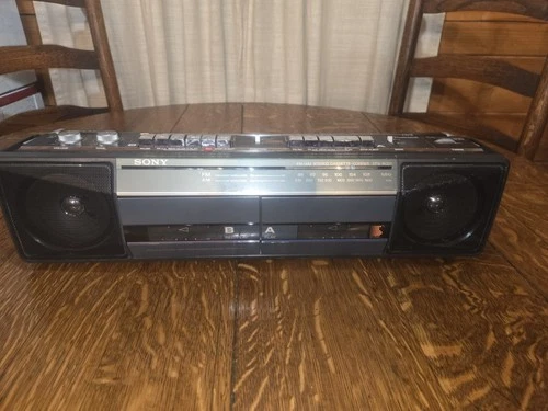 Vintage Sony AM/FM Stereo Cassette Recorder CFS-W301