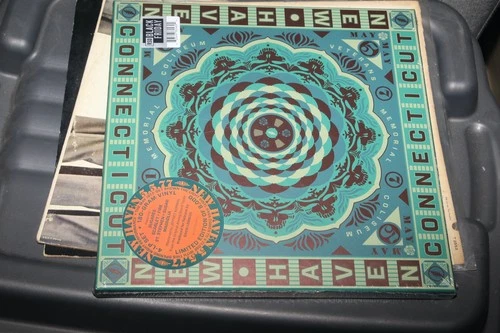 Grateful Dead - Veterans Memorial Coliseum, New Haven 5/5/77 RSD (4LP Vinyl Box)