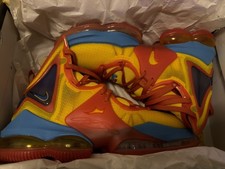 Tune squad Nike LeBron 19 Sz 8.5