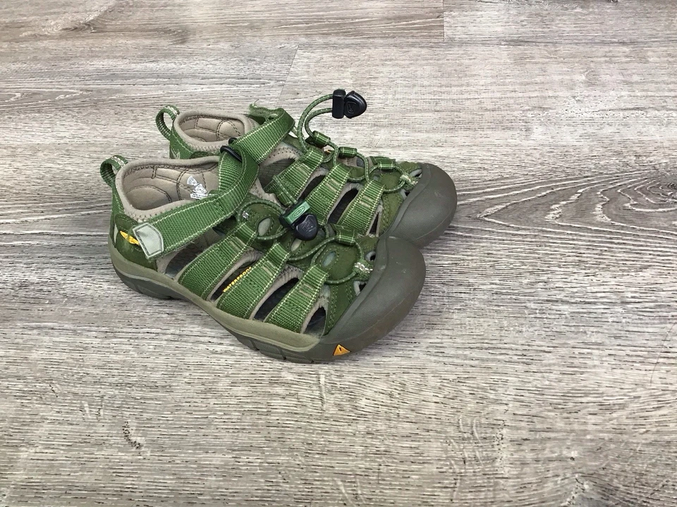 Keen Youth Newport H2 Boys Size 2 Green Fabric Slip-On Hiking Sandal 1008586 - Image 2 of 4
