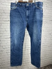 VTG Wrangler Blue Medium Wash 100% Cotton USA Distressed Jeans USA Size (42X32)