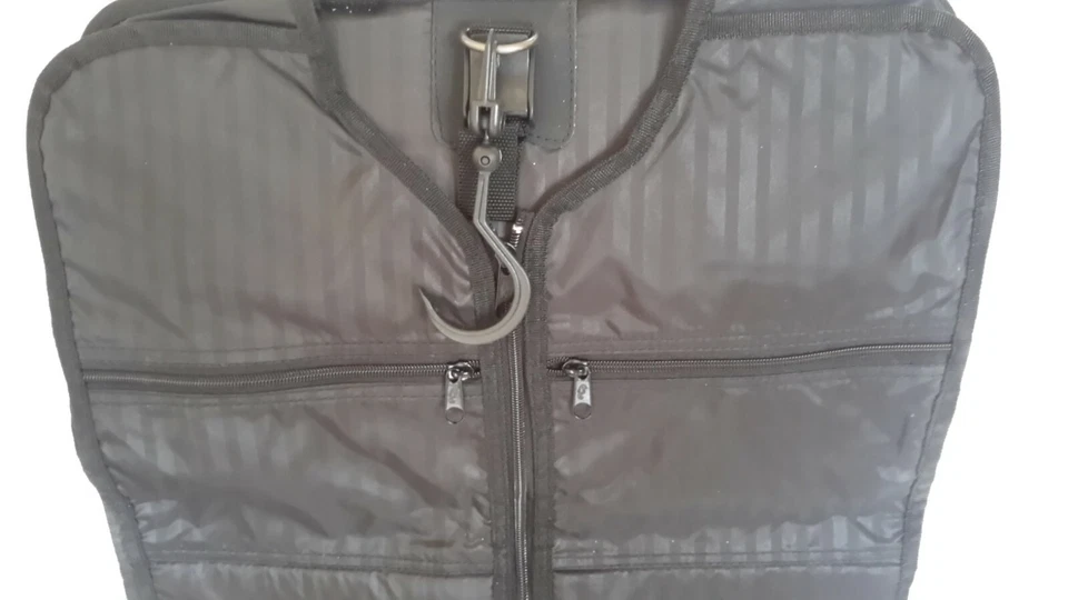 Atlantic Bolsa de Viaje Expandible Negro Nylon Plegable Prenda Traje Vestido Usado en Excelente Condición Foto 4 de 4