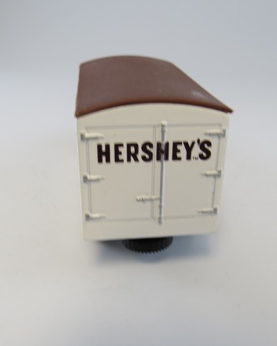 American Highway Legends (AHL) HERSHEYS Diecast Ford 1:64 by Hartoy 1995 - Picture 9 of 12