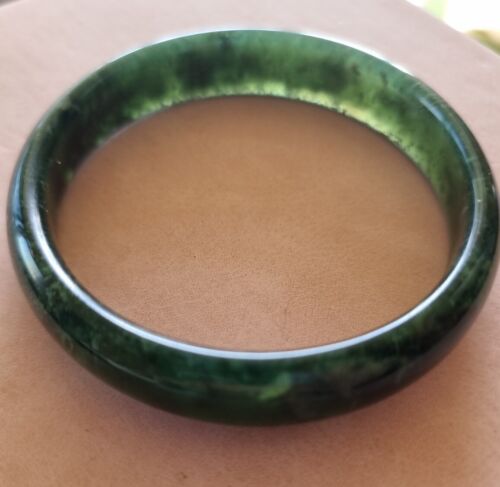 Solid Jade Nephrite Bangle 1.4cm Wide