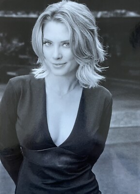 April Bowlby  Super-Hot Actress Model  Two Half Men  5X7 Glossy  STUNNING! 