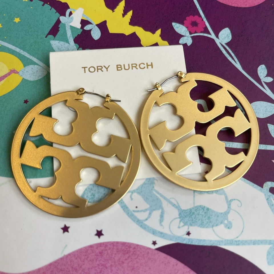 BRINCOS DE ARGOLA GRANDE TORY BURCH AUTÊNTICOS OURO FOSCO MILLER - Presente de Dia das Mães - Imagem 3 de 4