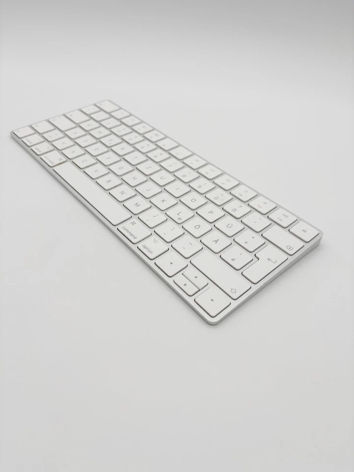 Apple Magic Keyboard 2 Generation QWERTZ Deutsch A1644 Weiß Tastatur Refurbished - Bild 2 von 4